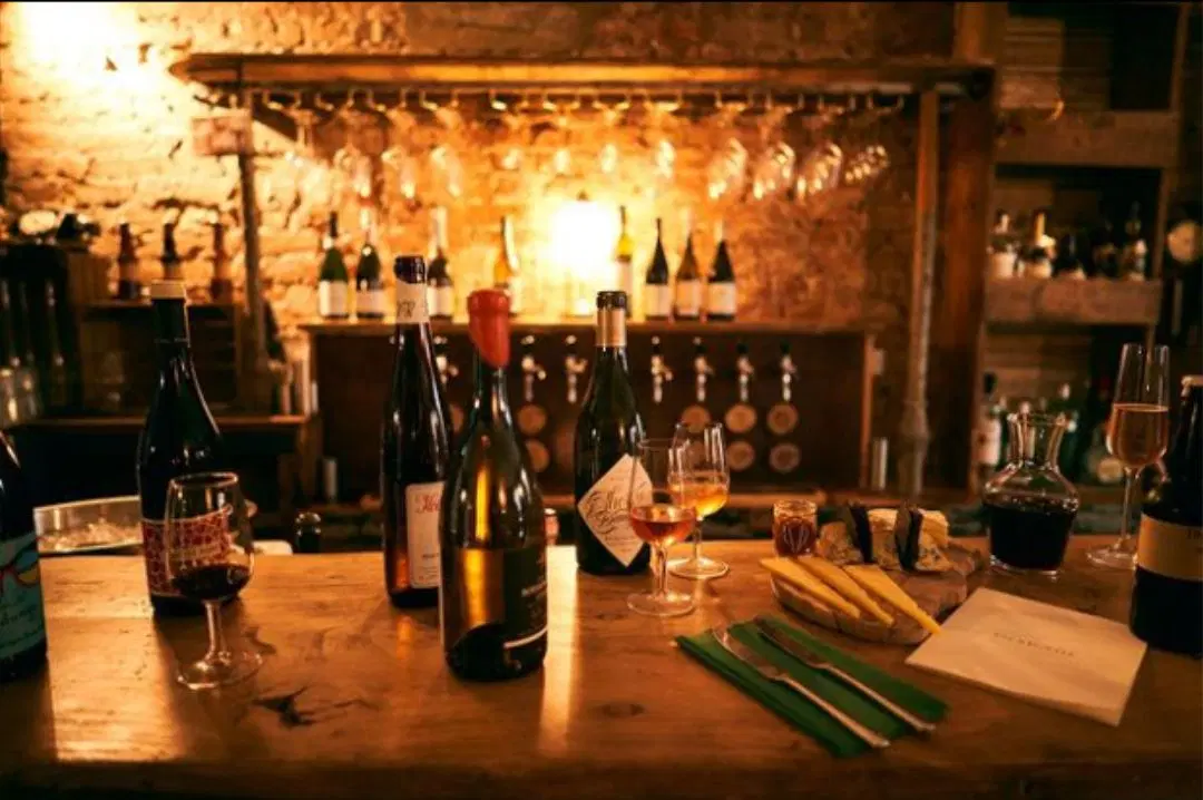 Restaurant & Pub